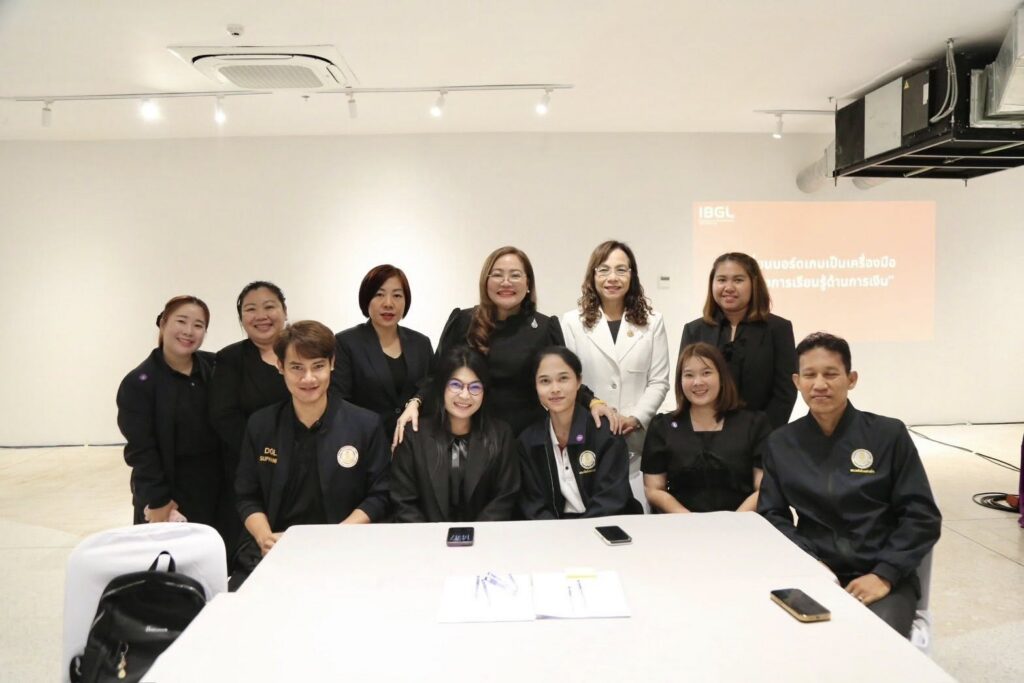 685276845_122217011054313138_659920030962490397_n-1024x683 เข้าร่วมการอบรมเชิงปฏิบัติการเพื่อเสริมสร้างทักษะการประยุกต์ใช้บอร์ดเกมในการจัดกิจกรรม โครงการ Play to Learn เล่นให้รู้ และรับมอบบอร์ดเกม Wishlist