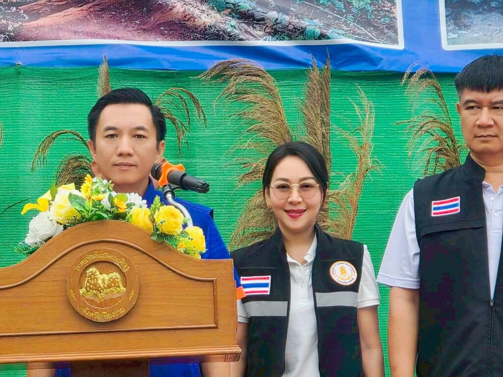 687928568_122209272350571109_3749218989599549138_n-1024x768 ร่วมกิจกรรม kick off การทำแนวกันไฟและการสร้างฝ่ายชะลอน้ำ