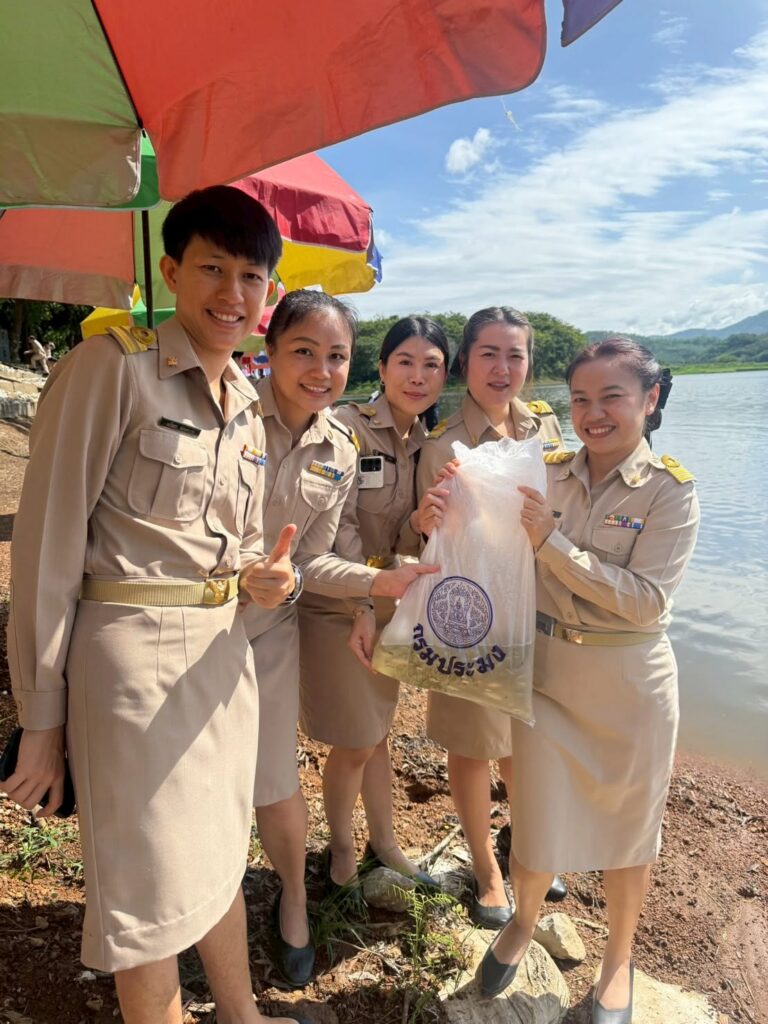 720058499_122213843132571109_8267547080553012334_n-768x1024 พิธีปล่อยพันธุ์สัตว์น้ำเฉลิมพระเกียรติและถวายเป็นพระราชกุศล แด่สมเด็จพระนางเจ้าสุทิดา พัชรสุธาพิมลลักษณ พระบรมราชินี เนื่องในโอกาสวันเฉลิมพระชนมพรรษา 48 พรรษา