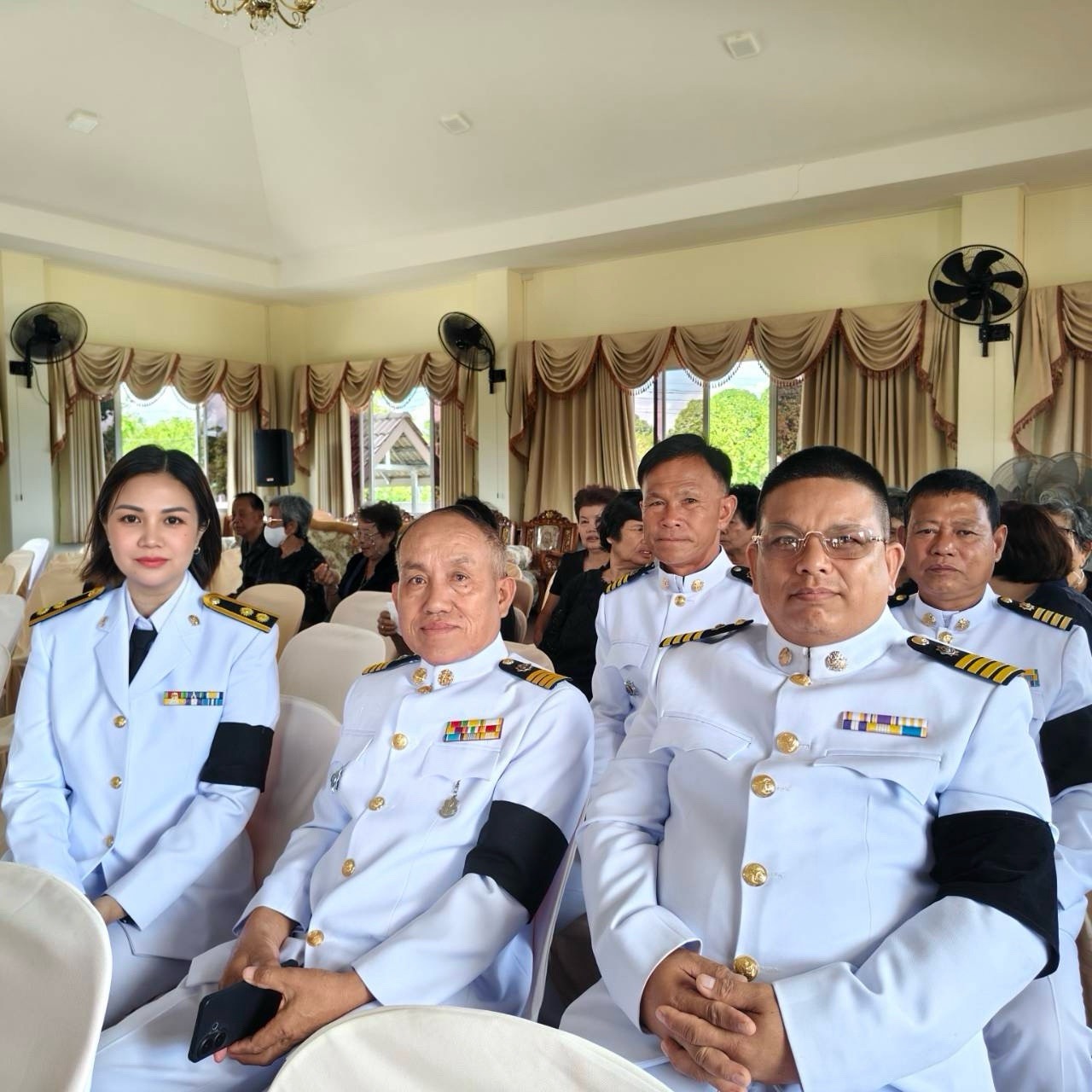 S__19734535_0 กิจกรรมประดิษฐ์ดอกไม้จันทน์ได้จัดทำเพื่อน้อมรำลึกในพระมหากรุณาธิคุณสมเด็จพระนางเจ้าสิริกิติ์ พระบรมราชินีนาถ พระบรมราชชนนีพันปีหลวง